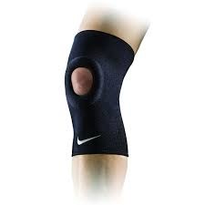 Бандаж на колено NIKE Pro Combat Open Patella Knee Sleeve